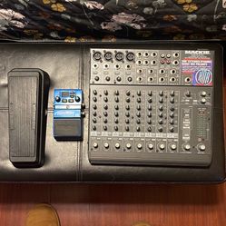 Dunlap Wha Wha Digitech Looper MACKIE Mixer