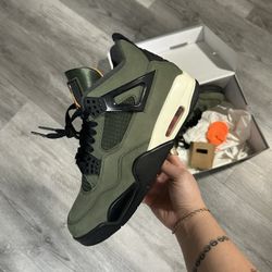 Jordan 4 Retro Undefeated 