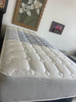 Twin mattress