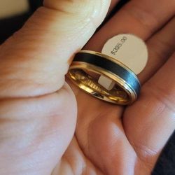 Gold Men's TRITON Wedding band 