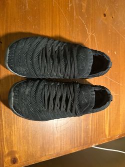 APL Black Knit Lace-Up Size: 7.5