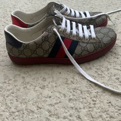 Men’s Gucci Ace GG Supreme Beige Shoes 