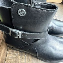 Birkenstock Boots 5.5 Narrow