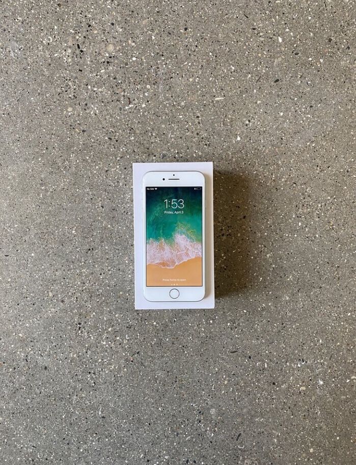 iPhone 8 White 64GB Battery Health Is 87%