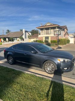 2014 KIA Cadenza