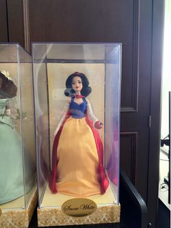 Disney Snow White Princess Collectible Doll