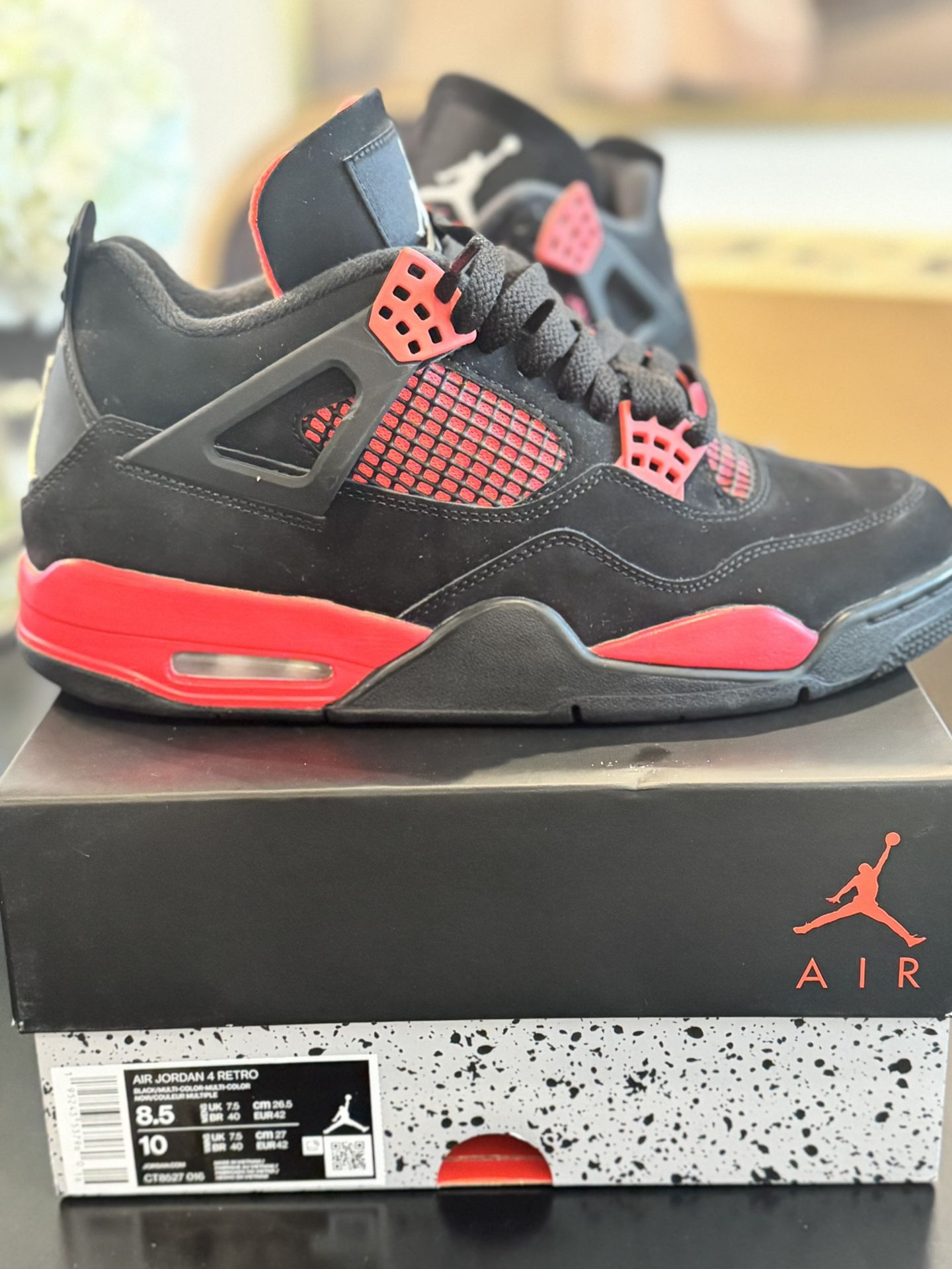Jordan4’s black 8.5M You can never go wrong with a brand new pair of Jordan 4s  main image 4