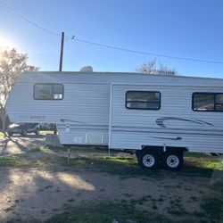 2000 27 FT Jayco Eagle large slide out very nice condition in and out