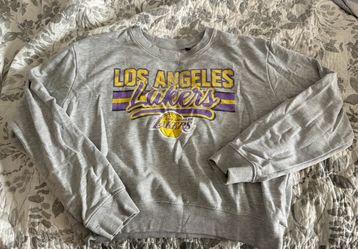 Vintage-style Women’s Lakers Crop Sweatshirt, size M