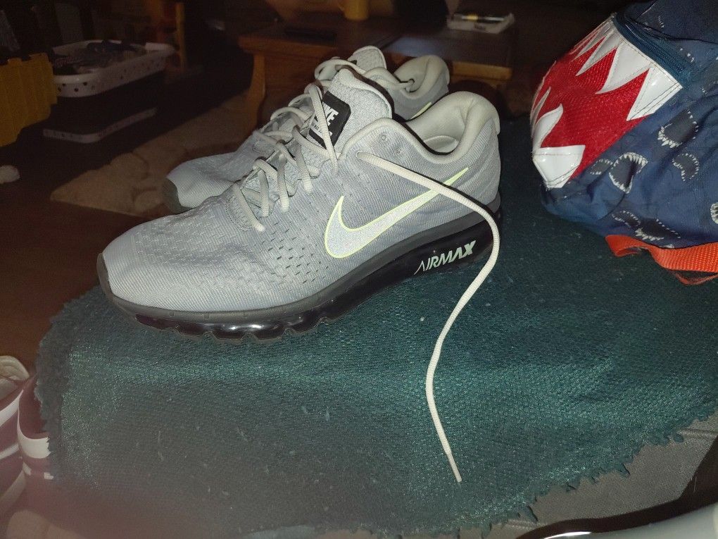 Nike Air Max Size 13 Wolf Grey