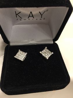 Diamond ear ring 1 kt in each ear 100% real white gold diamonds ear rings