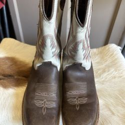 Justin Girl Boots Size 2D