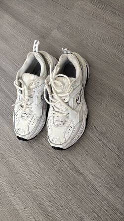 Women’s Nike shoes Size 6 1/2 