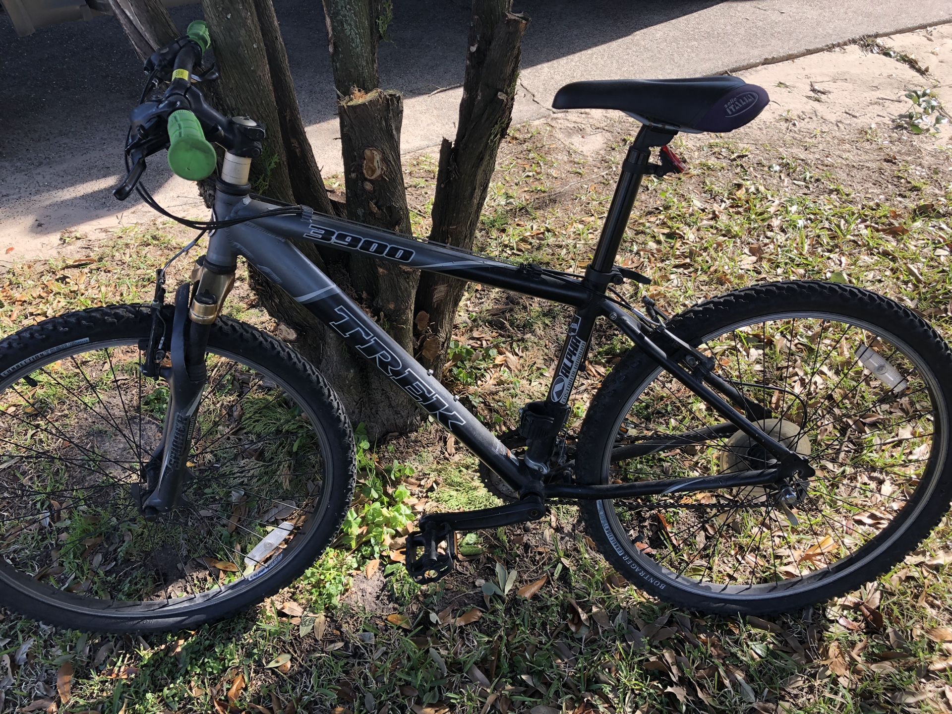 3900 Trek Series Bike