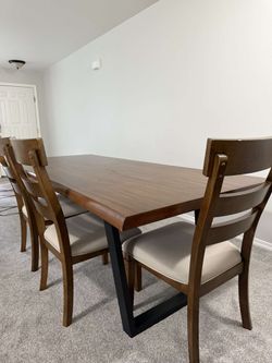 Dinning Table