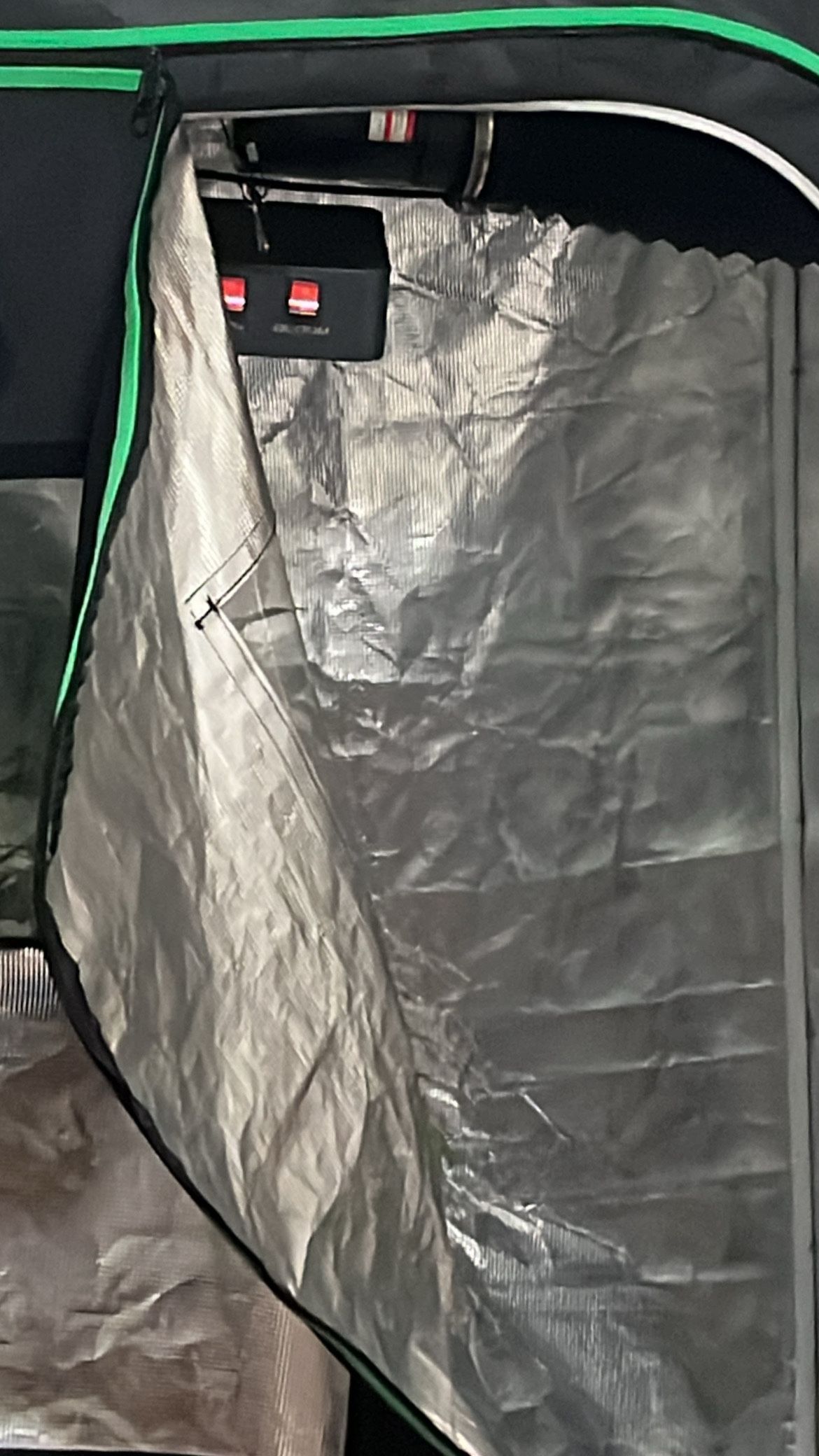 2 Grow Tents 2 Lights PH Checker And Humidifier