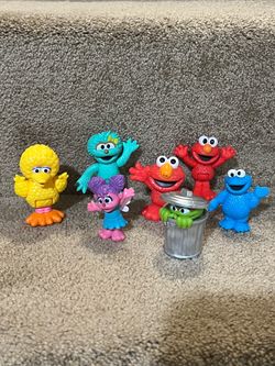 Sesame Street Action Figures - Elmo, Big Bird, Cookie Monster, Abby lot of 7