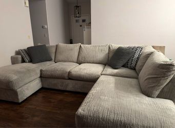 3-piece Sectional Sofa in Light Gray Textured Fabric