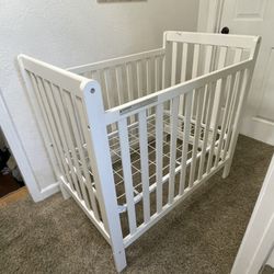 Crib convertible to twin bed 