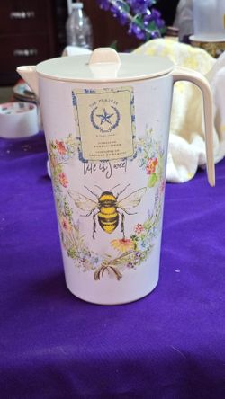 The Praire by Rachel Ashwell "Life Is Sweet" Pitcher made from bamboo fiber with a watercolor bumblebee design CR5P070