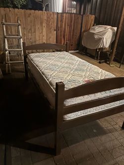 Twin bed