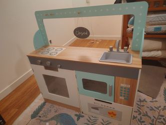 Wooden 2-in-1 Play Kitchen and Cafe Set