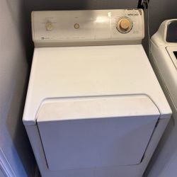 Maytag Electric Dryer Works Great