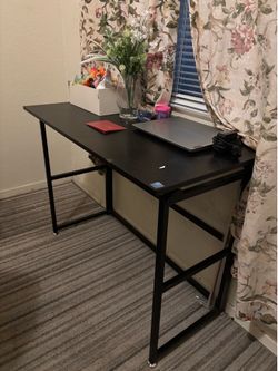 Collapsible study table