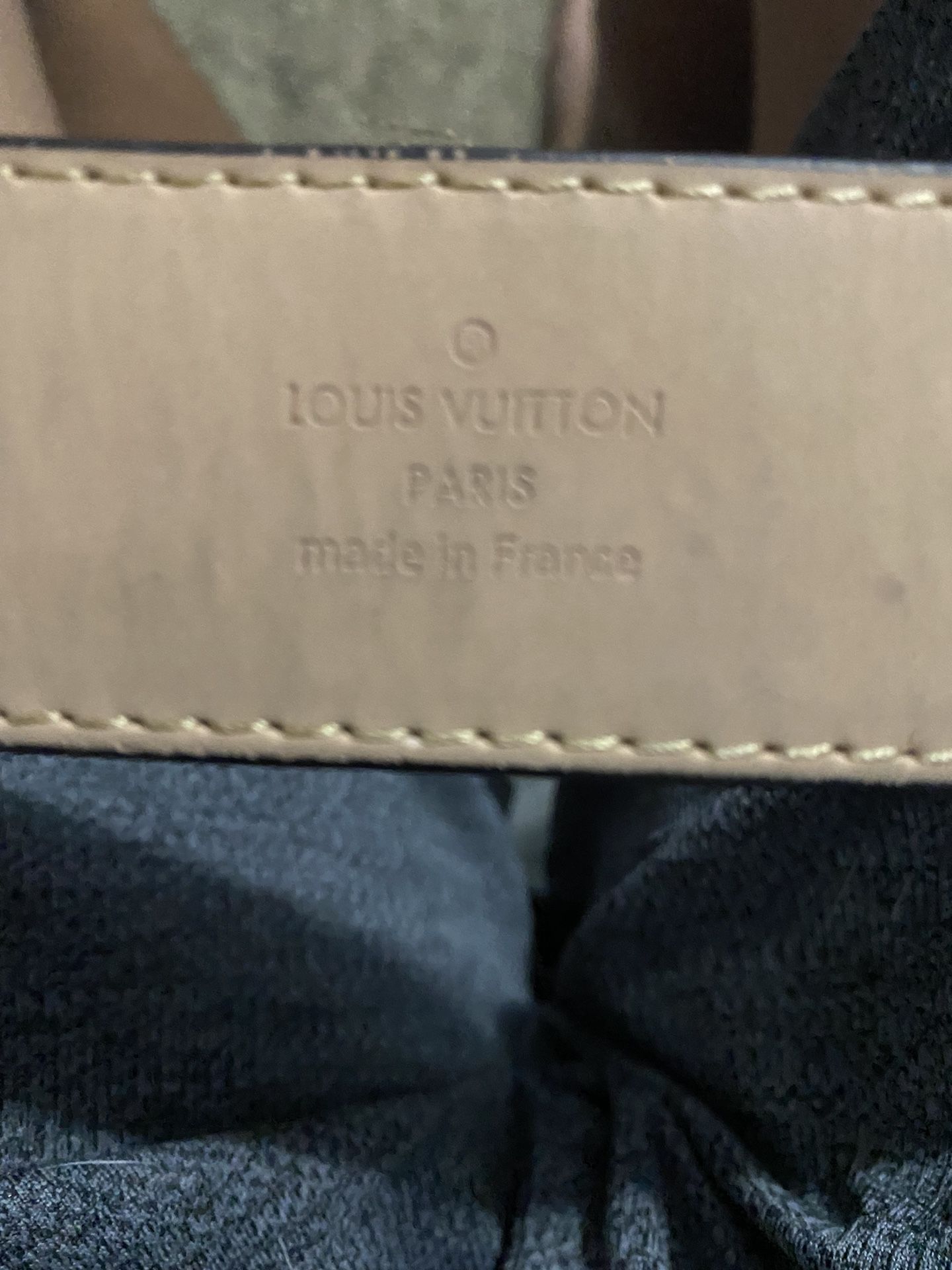 Louis Vuitton belt size 33-36 for Sale in Kissimmee, FL - OfferUp