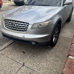 2005 Infiniti Fx35