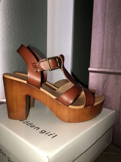 Madden Girl Brown Heels / Sandals