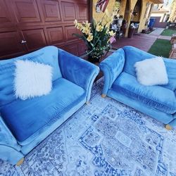 Beautiful Set 2 Couches Totally Deep Clean Good Condition No Stains No Smell 