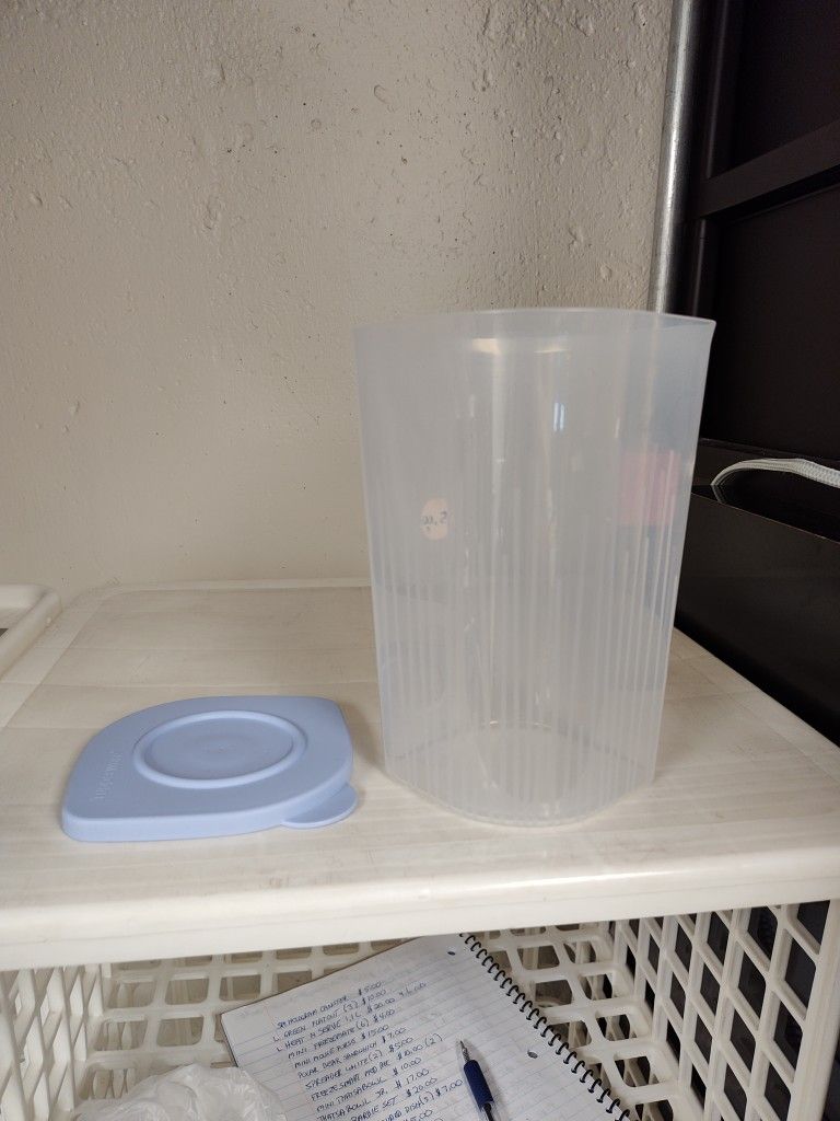 Tupperware Fresh N Cool Large