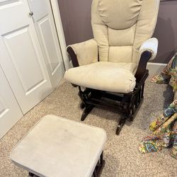 Recliner Chair With Foot Rest - Pregnancy Chair
