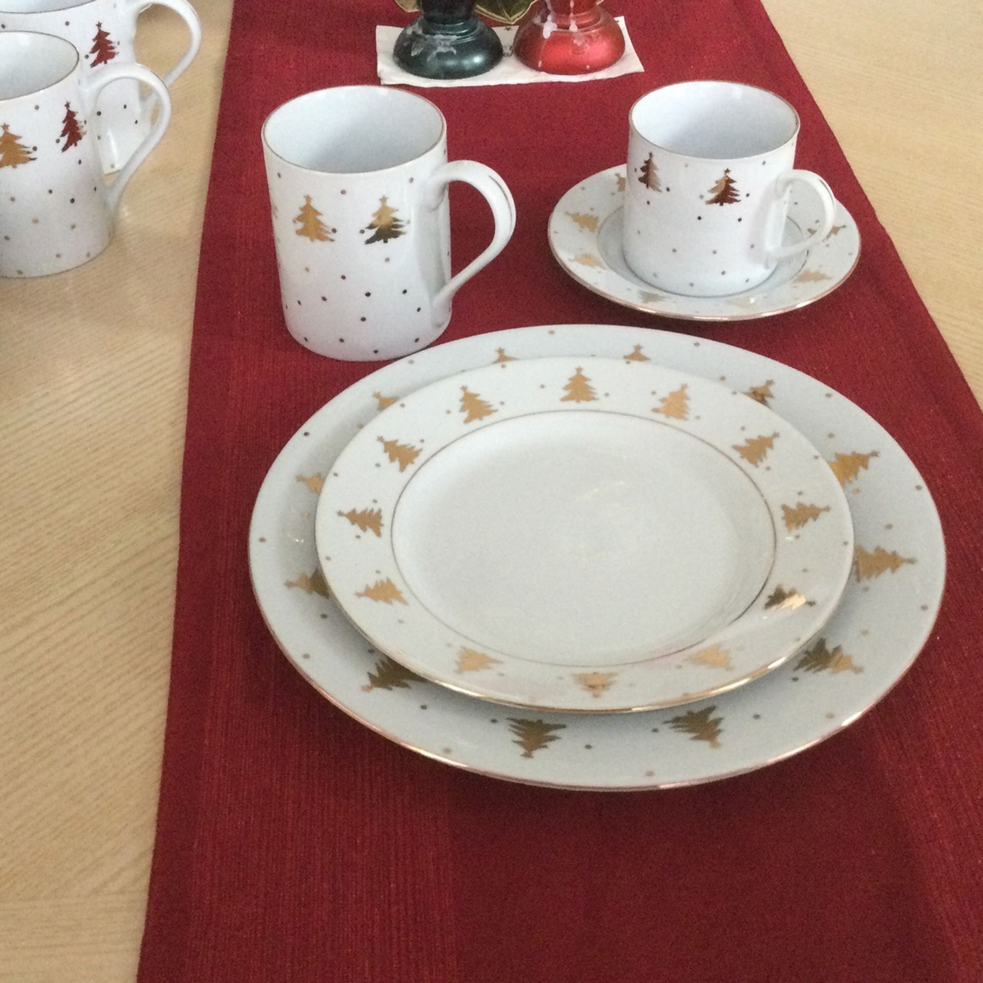Tienshan Golden Pine Fine China Set