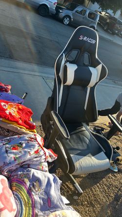 Gaming chair