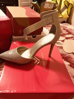 Dream pairs sliver glitter oppointed ankle heels