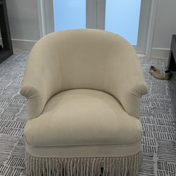 GRWM FRINGE SWIVEL CHAIR!