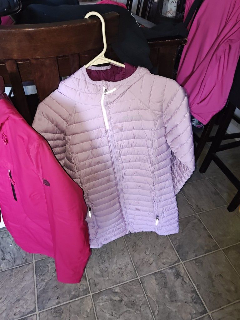 Winter coats sz small North Face coat
