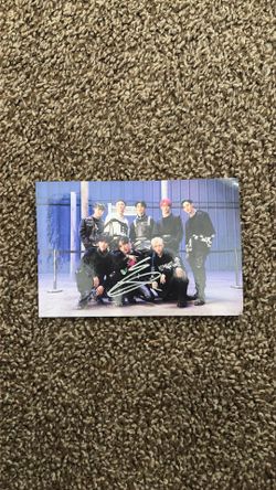 Stray kids signed