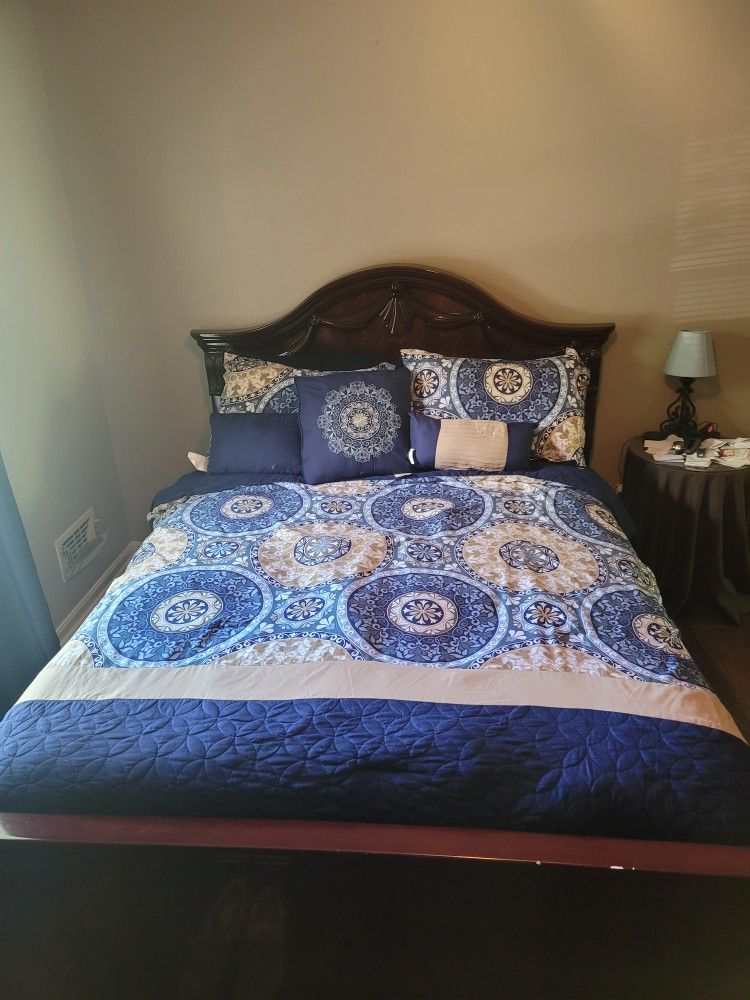 QUEEN BED ROOM SET