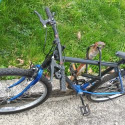 Roadmaster Mountain Bike 12 Speed. Small Frame