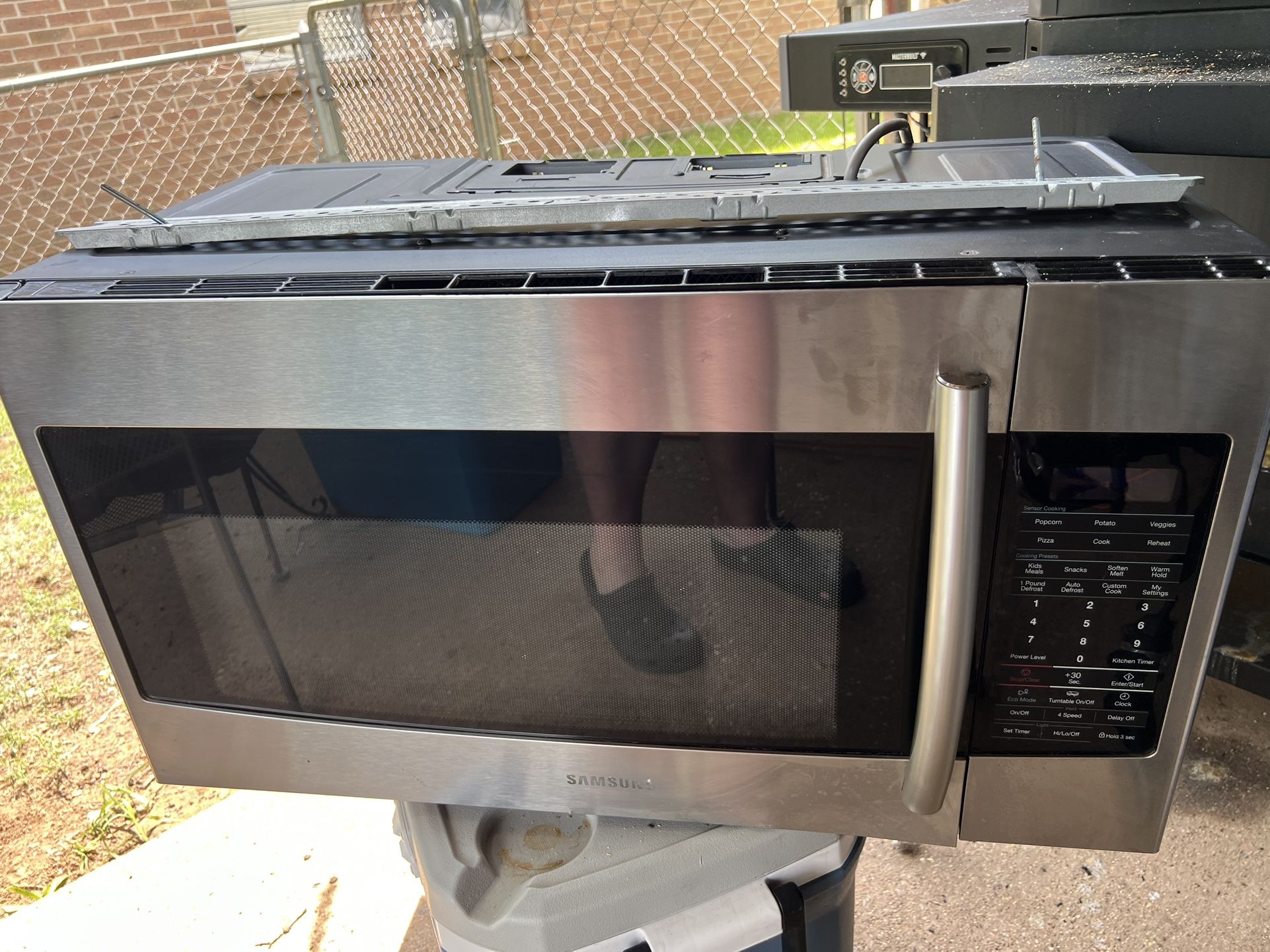 Over The Range Microwave 
