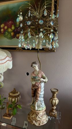 SIGNED ITALIAN LAMP WITH CRYSTALS 