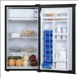 Frigidaire Gallery 3.2-cu ft Mini Fridge ( Stainless