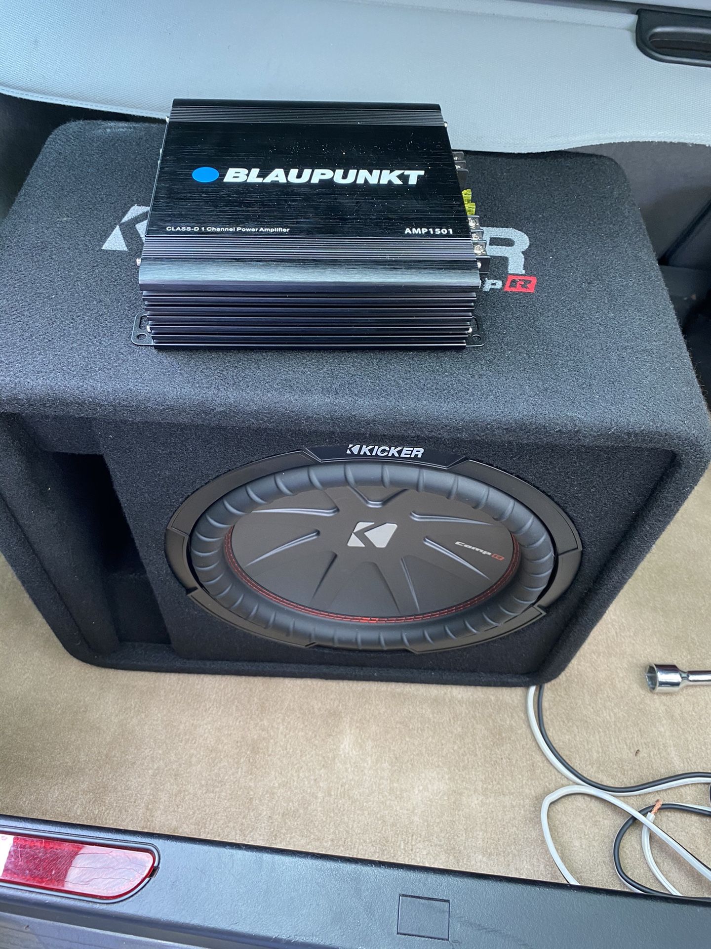 12” kicker comp r subwoofer and 1500w amp combo