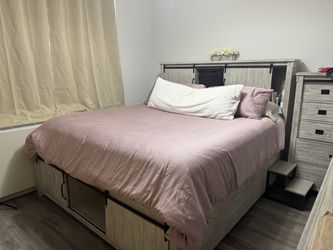 Farmhouse king bed frame
