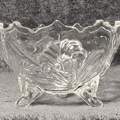 Vintage Beautiful Clear Glass 3 Footed Bowl With Embossed Lilies. 