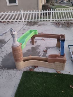 Step2 Kids Water Table Play Set