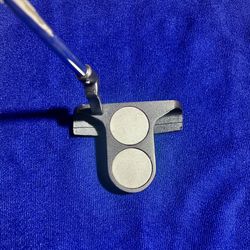 2-Ball Alignment Putter – Odyssey Style